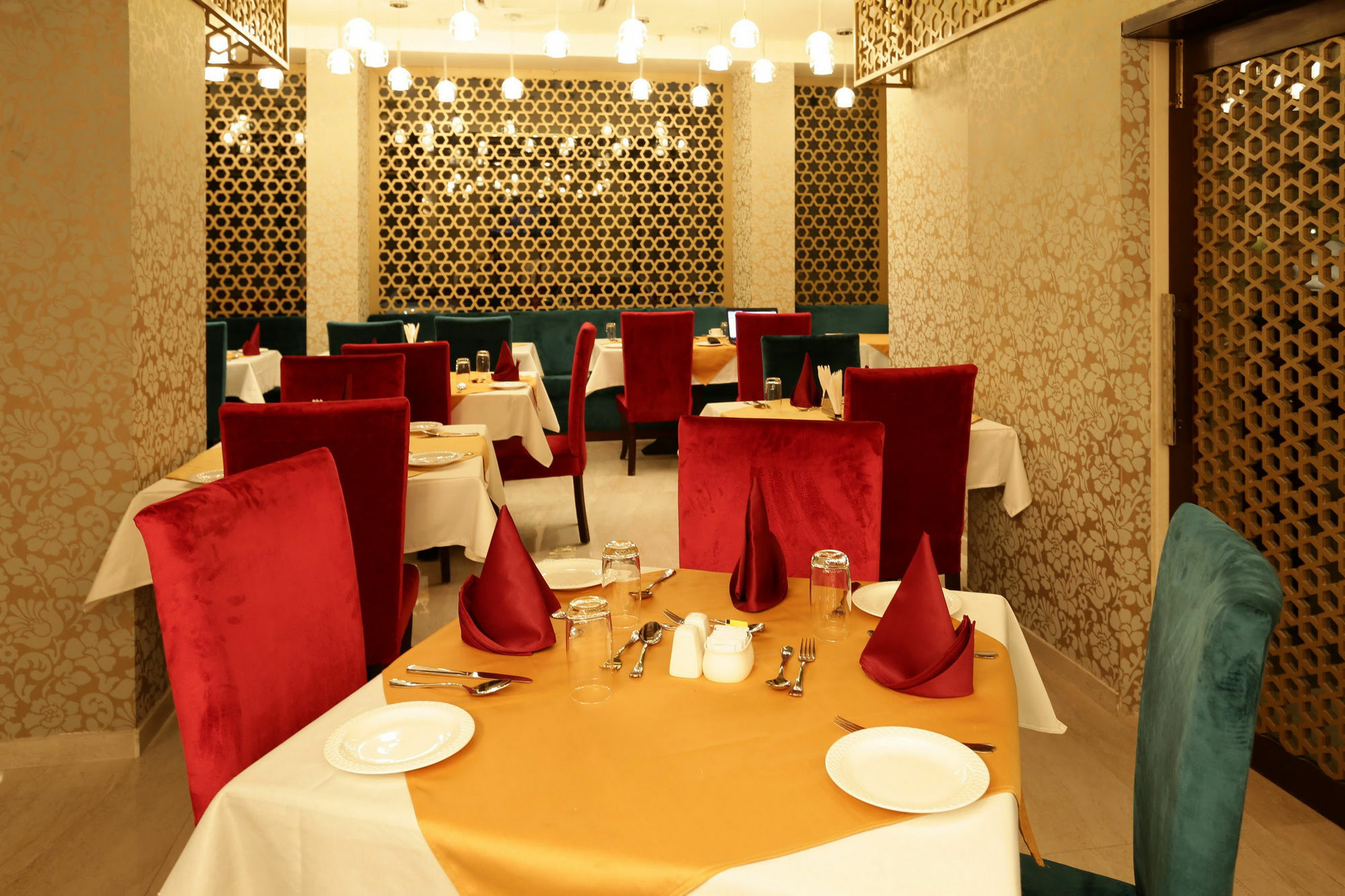 Comfort Inn Sapphire - A Inde Hotel Jaipur Extérieur photo